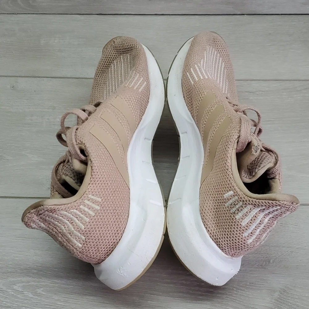 Adidas Womens Ash Pearl Athletic Running Sneakers shoes sz 7
